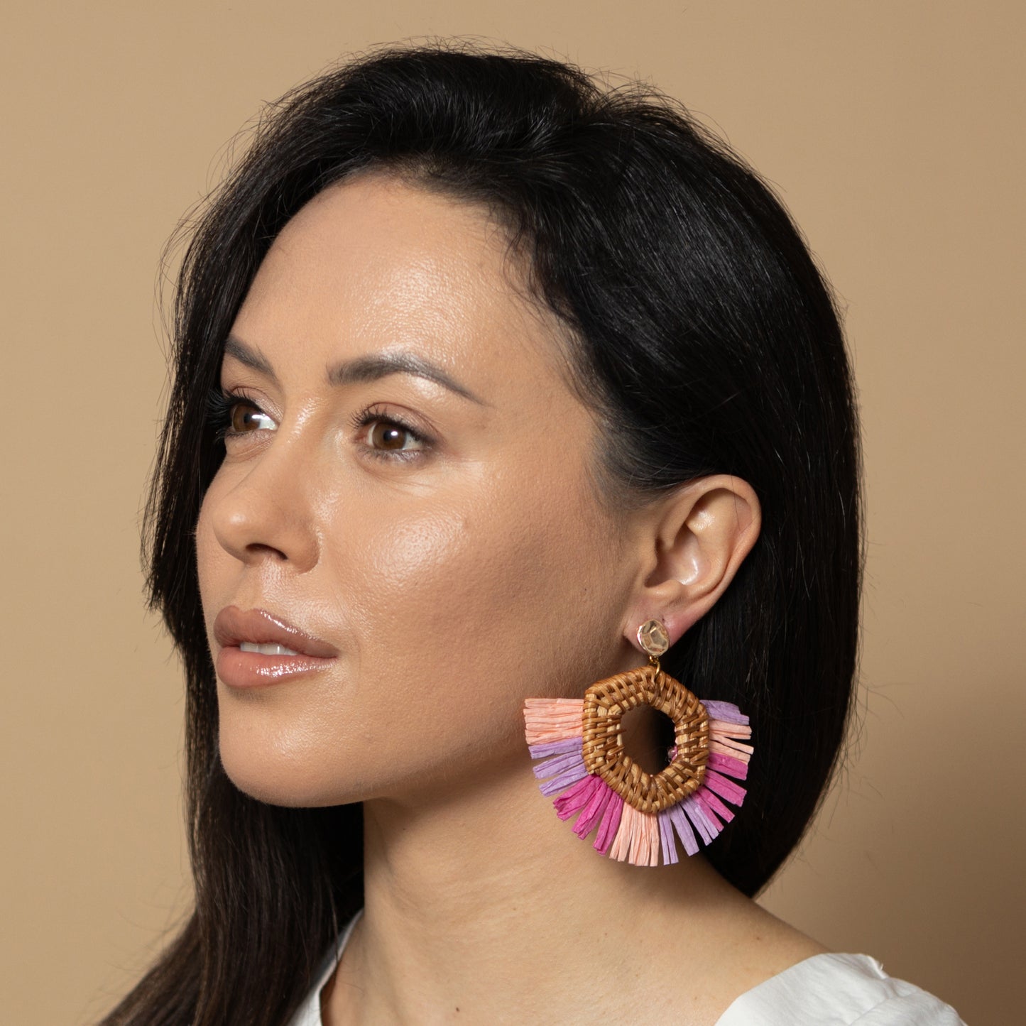 Ibiza – Pink Raffia & Rattan fan earrings